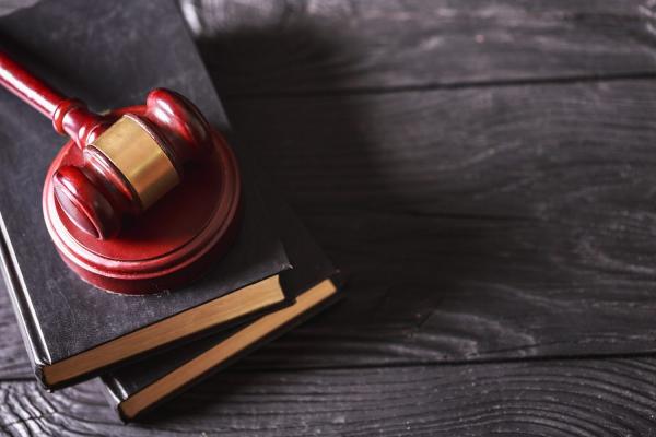 Gary Vlug Barrister and Solicitor