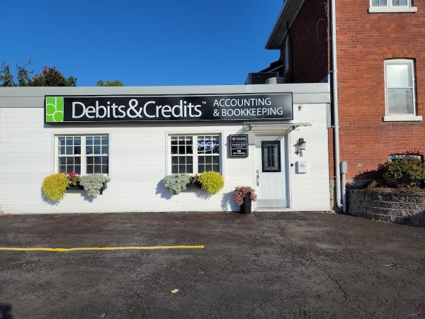 Debits & Credits Accounting and Bookkeeping