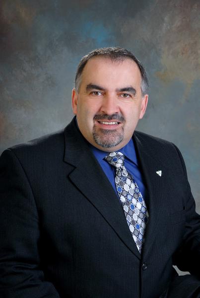 Robert Tavares - Financial Advisor & Invesment Representative